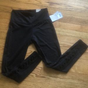 Balance Collection leggings size small
